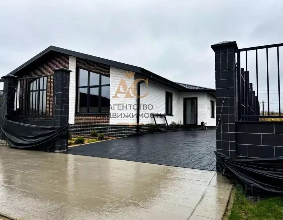 Дом в Крым, Феодосия Колос СПК, ул. Мира (100 м) - Фото 1