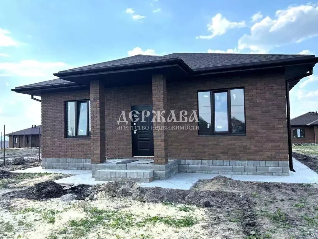 Коттедж в Белгородская область, Старый Оскол ул. Майская (115 м) - Фото 1