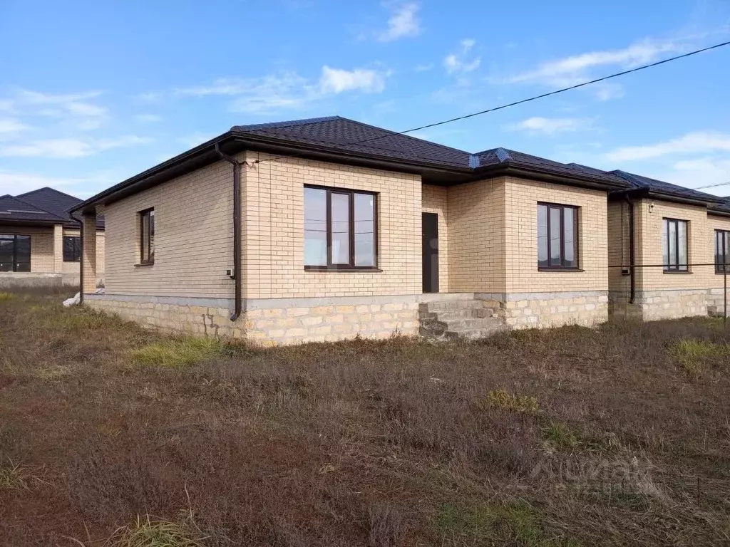 Дом в Ставропольский край, Михайловск Шпаковский район, ул. Вячеслава ... - Фото 2