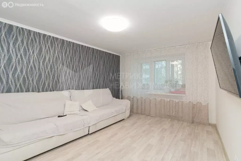 1-комнатная квартира: Тюмень, улица Щербакова, 110 (60.7 м) - Фото 2