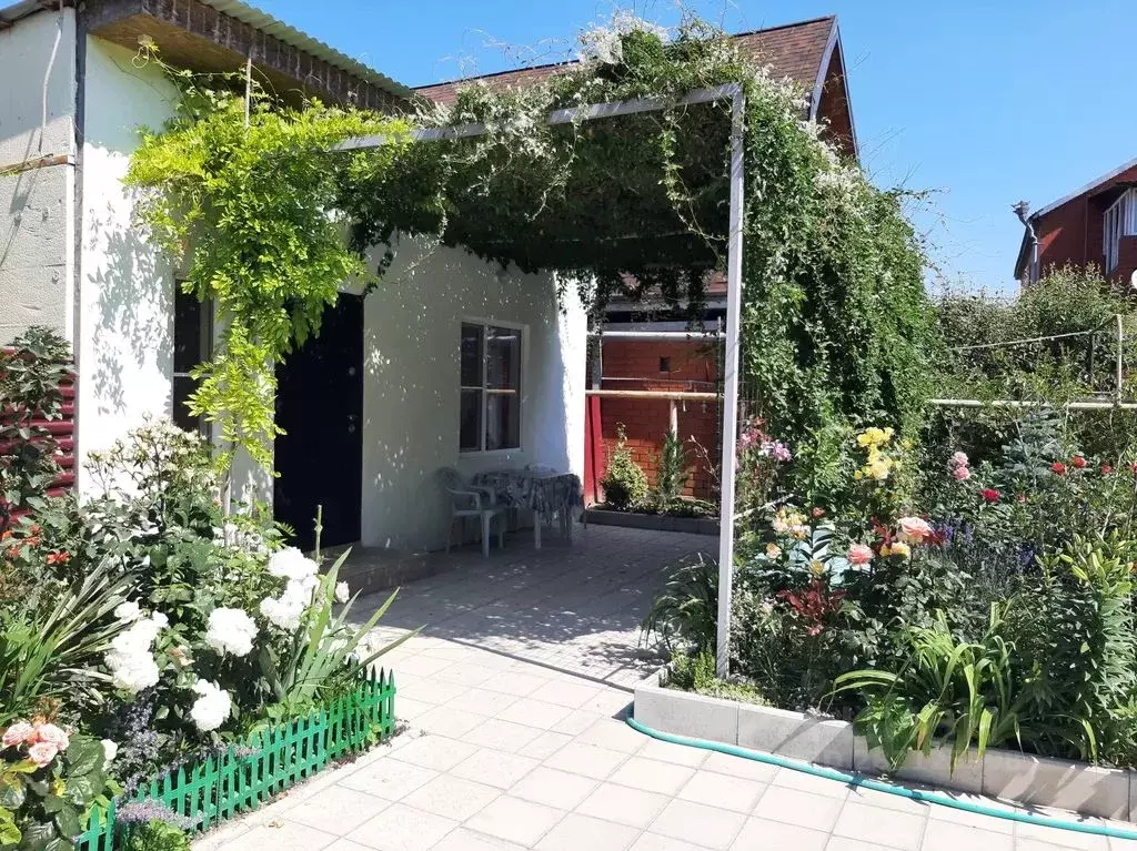 Дом в Краснодарский край, Темрюкский район, Голубицкое с/пос, ... - Фото 2