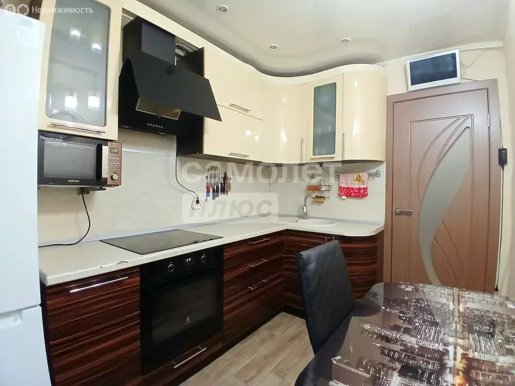 3-комнатная квартира: Челябинск, 10-й Лобинский переулок, 3 (56.2 м) - Фото 2