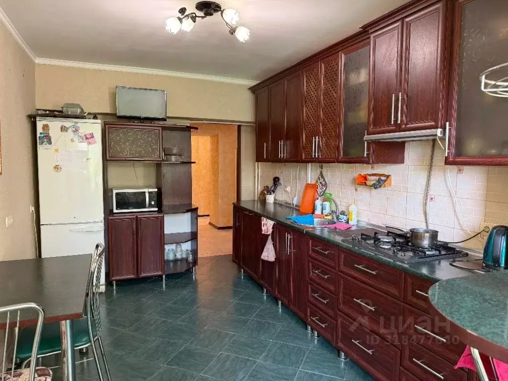 3-к кв. Крым, Симферополь ул. Баррикадная, 70 (78.0 м) - Фото 0