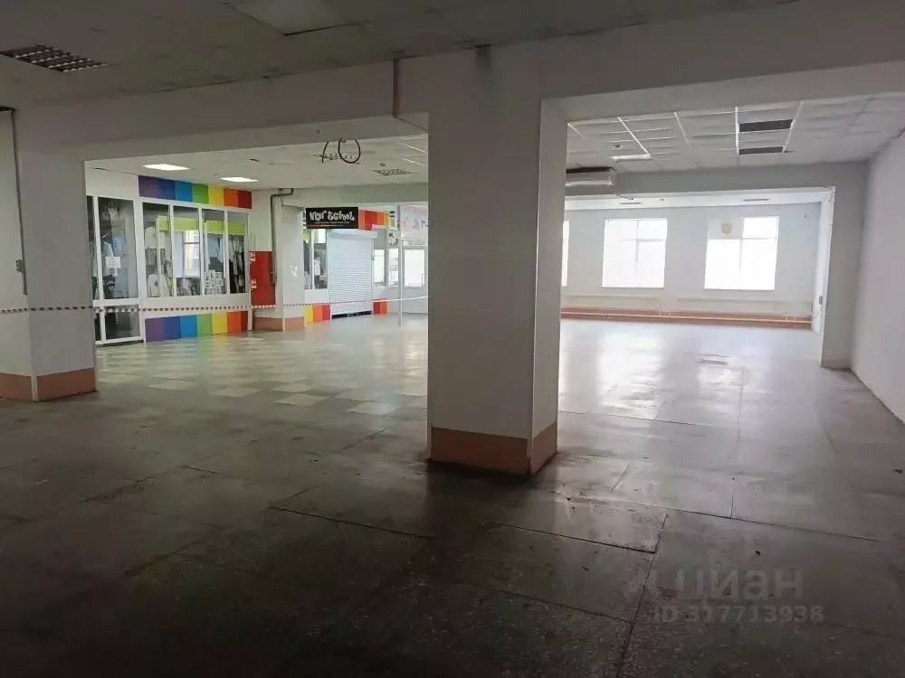 Помещение свободного назначения в Саратовская область, Энгельс пл. ... - Фото 1