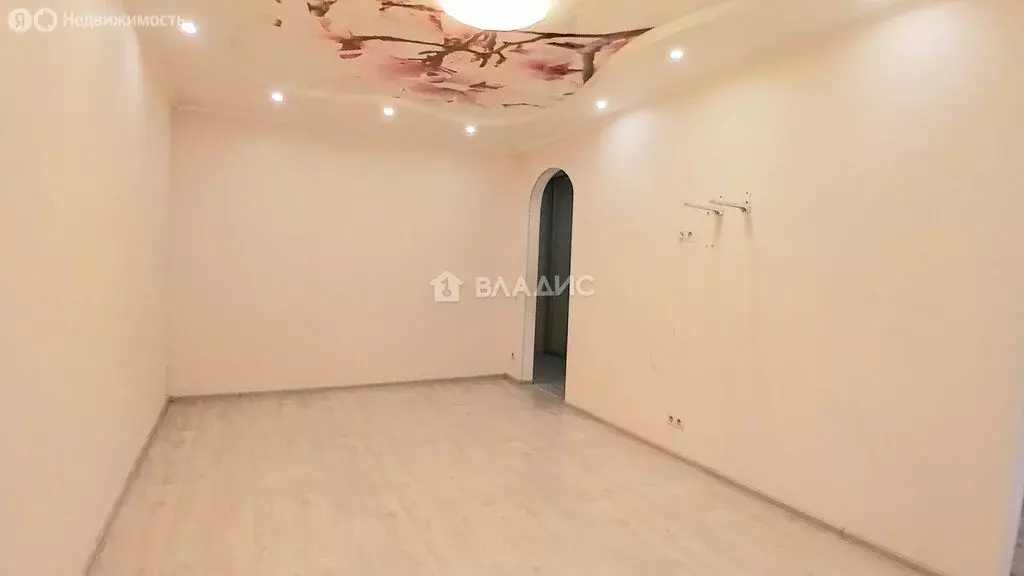 3-комнатная квартира: Орск, микрорайон Новый город, улица Комарова, 12 ... - Фото 2