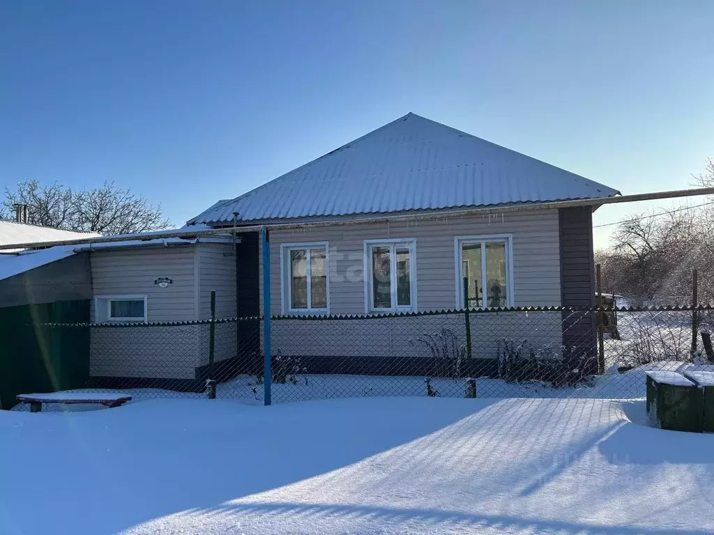 Дом в Белгородская область, Корочанский район, с. Погореловка Луговая ... - Фото 1