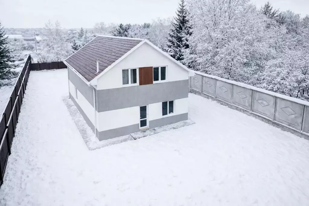 Дом в Челябинская область, Челябинск ул. Приозерная (130 м) - Фото 1