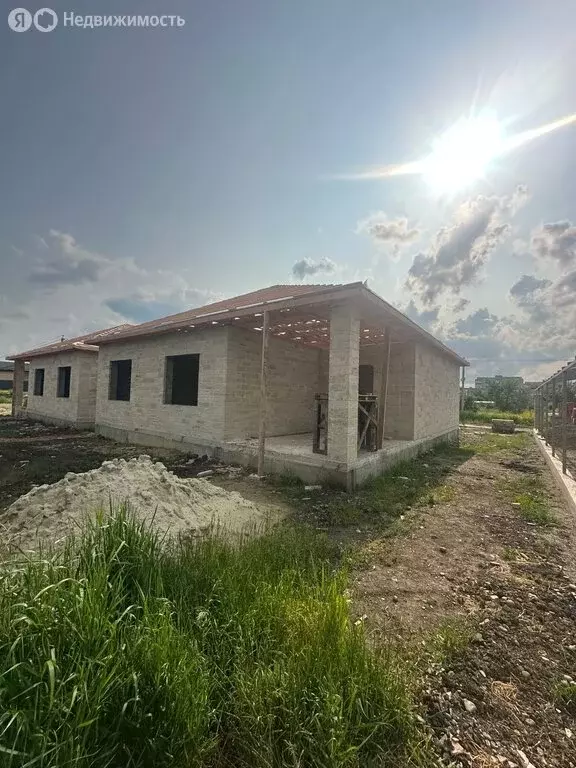 Дом в Невинномысск, улица Менделеева (120 м) - Фото 1