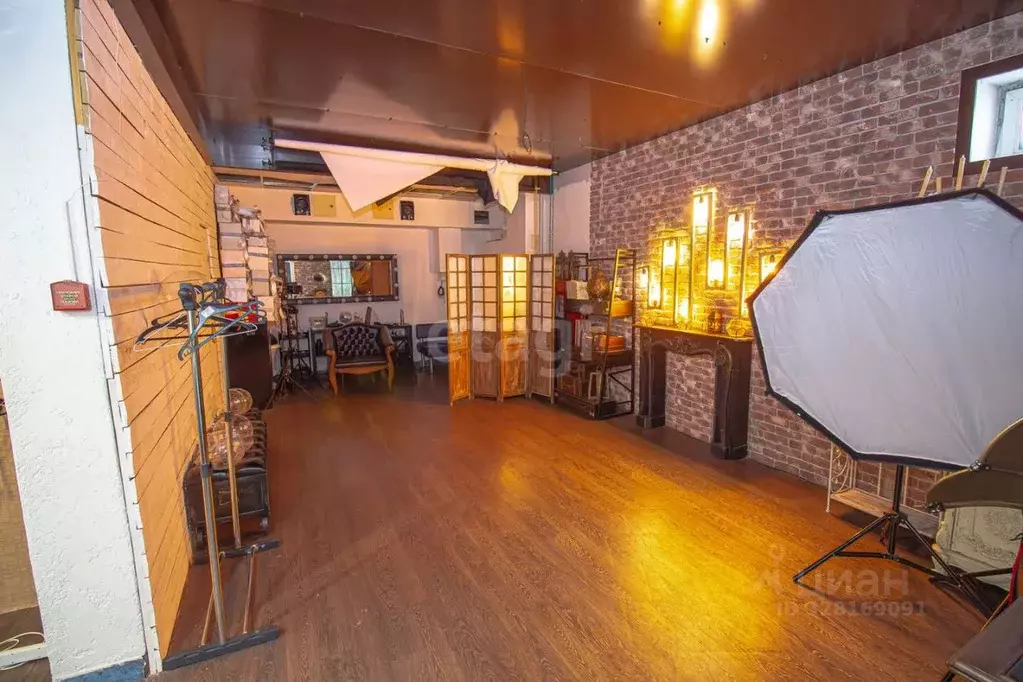 Офис в Ямало-Ненецкий АО, Новый Уренгой Дружба мкр, 2/2 (122 м) - Фото 1