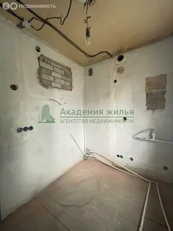 3-комнатная квартира: Энгельс, Волгоградский переулок, 1 (50.1 м) - Фото 1