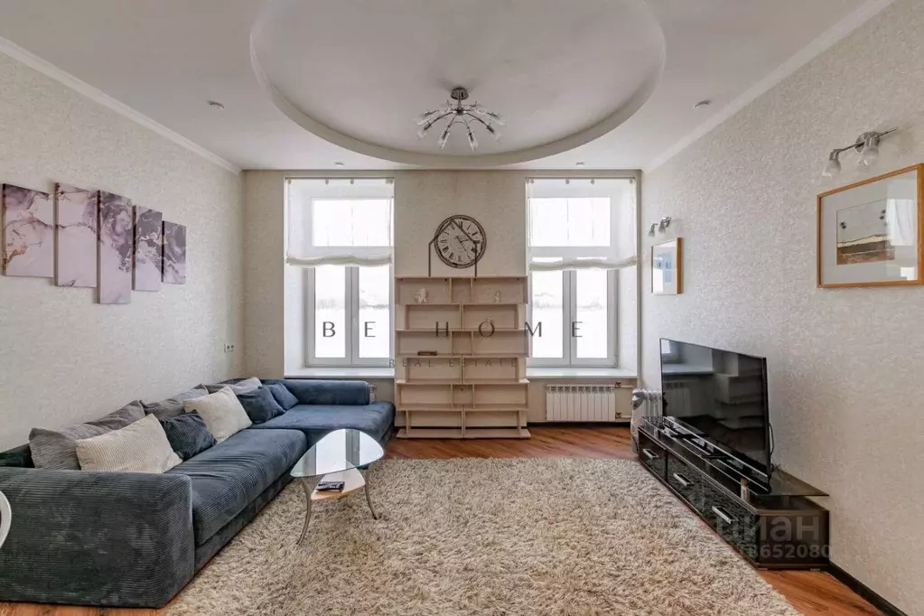 2-к кв. Санкт-Петербург наб. Кутузова, 30 (70.0 м) - Фото 0