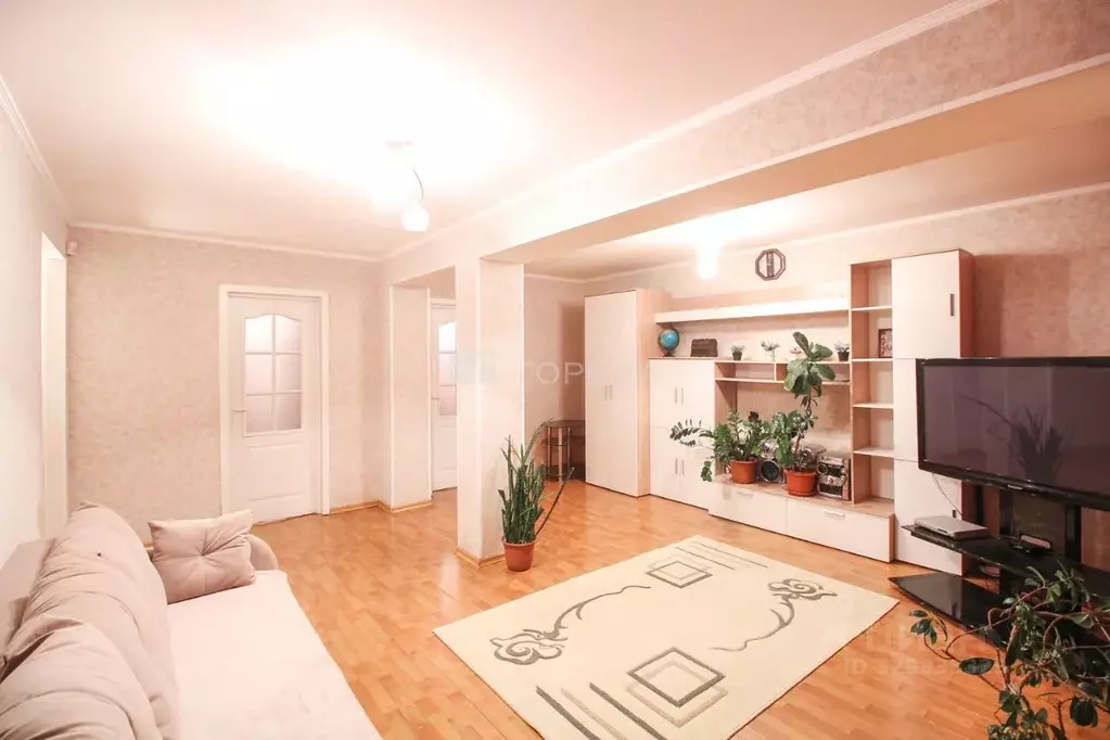 3-к кв. Алтайский край, Барнаул ул. Сухэ-Батора, 5 (87.6 м) - Фото 1
