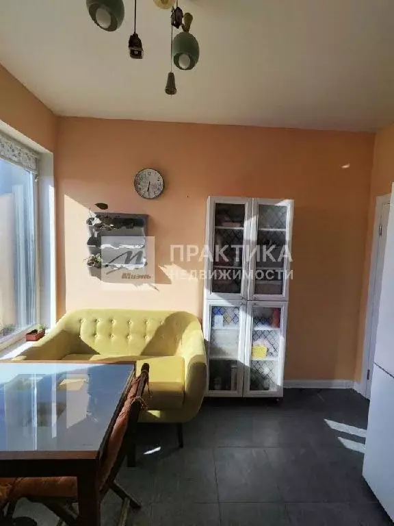 Продается 2-комнатная квартира - Фото 1
