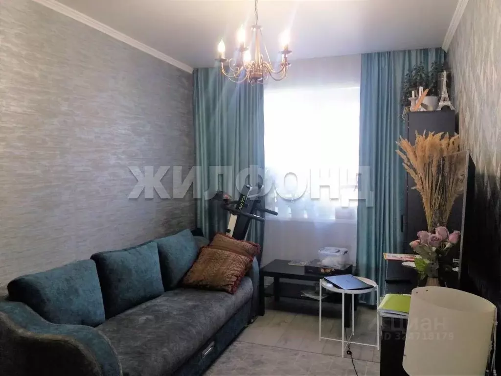 3-к кв. Хакасия, Абакан ул. Стофато, 4 (68.2 м) - Фото 0