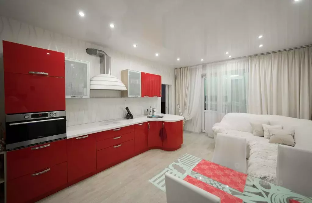 2-к кв. Ямало-Ненецкий АО, Ноябрьск ул. Изыскателей, 32А (59.9 м) - Фото 0