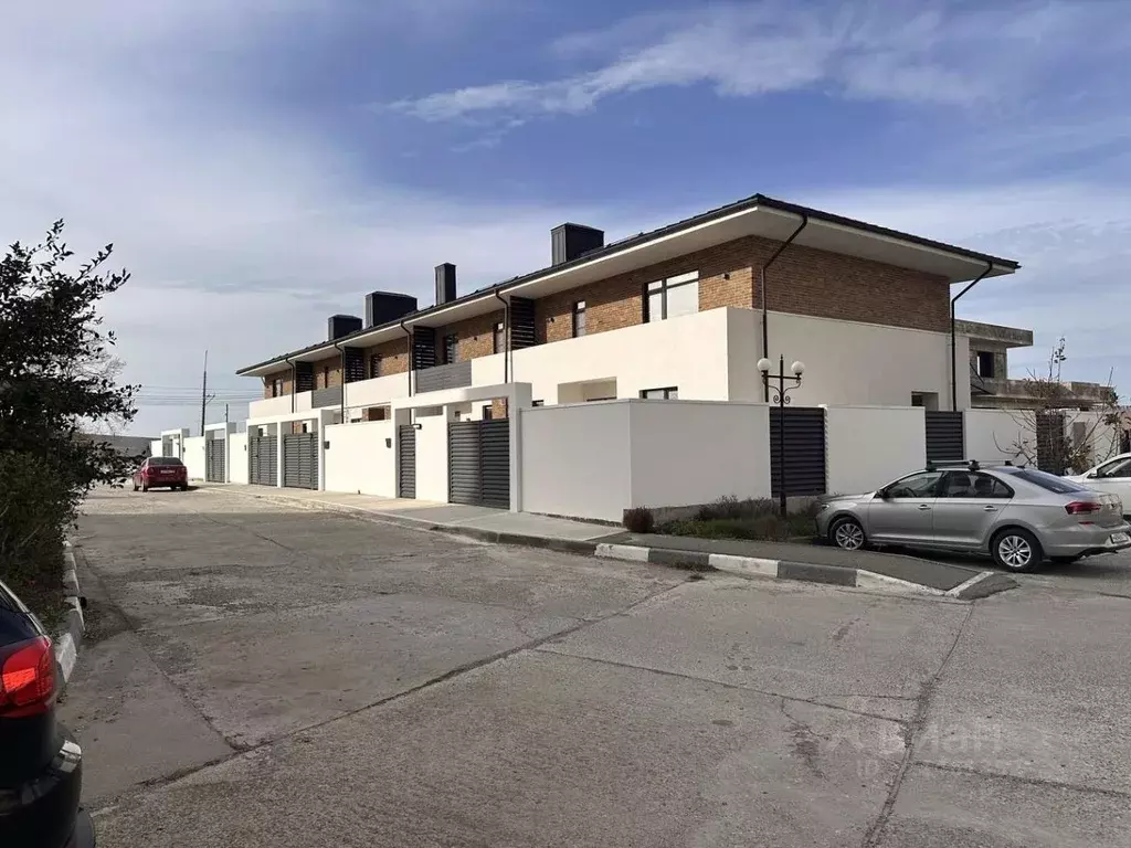 Таунхаус в Краснодарский край, Анапа Таманская ул., 119 (181 м) - Фото 1