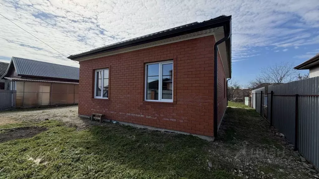 Дом в Краснодарский край, Тимашевский район, Днепровское с/пос, ... - Фото 1