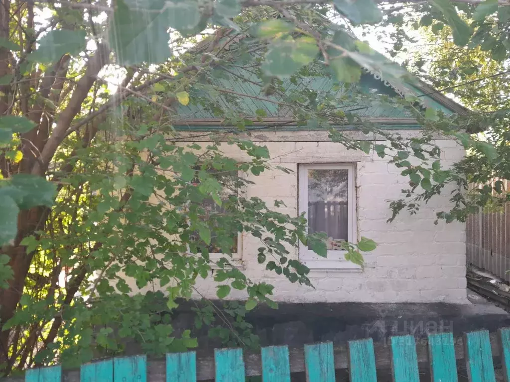 Дом в Волгоградская область, Котельниково пер. Беловицкого (30 м) - Фото 0