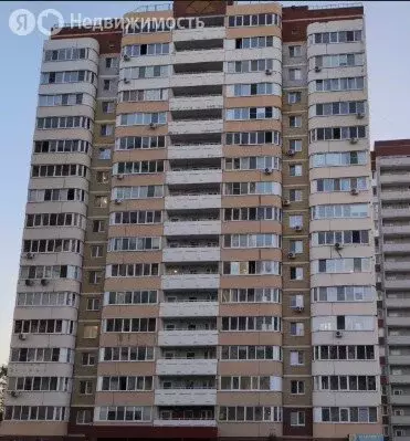 2-комнатная квартира: Тюмень, улица Муравленко, 3 (75.3 м) - Фото 2