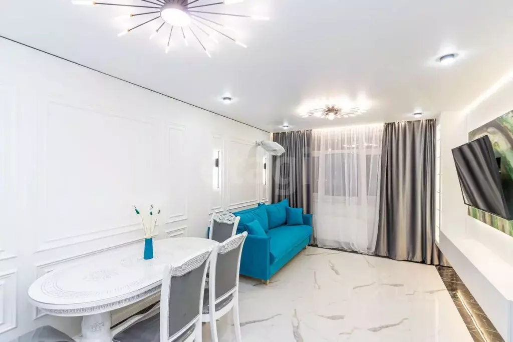 1-к кв. Тюменская область, Тюмень ул. Первооткрывателей, 8 (42.0 м) - Фото 2