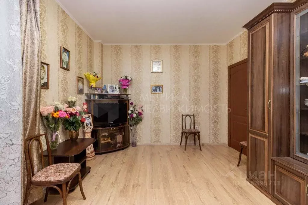 2-к кв. Тюменская область, Тюмень Таврическая ул., 9к3 (64.0 м) - Фото 0