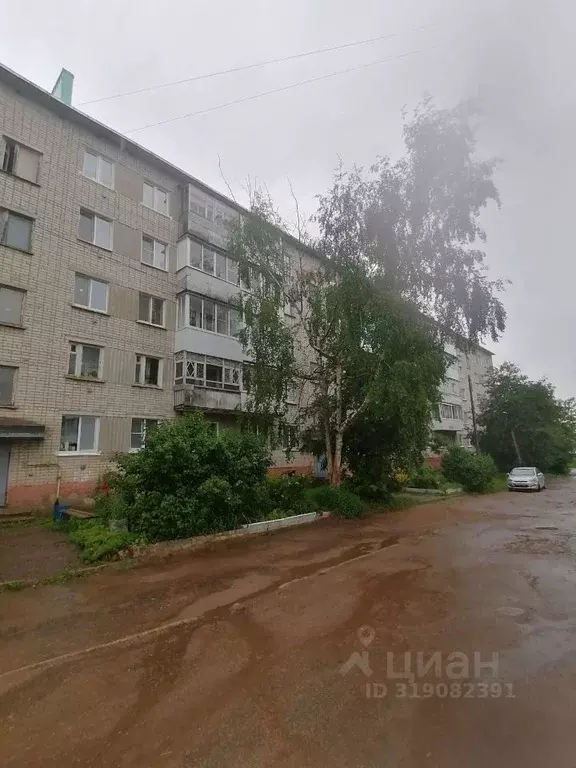 4-к кв. Смоленская область, Ярцево Школьная ул., 3 (61.6 м) - Фото 0