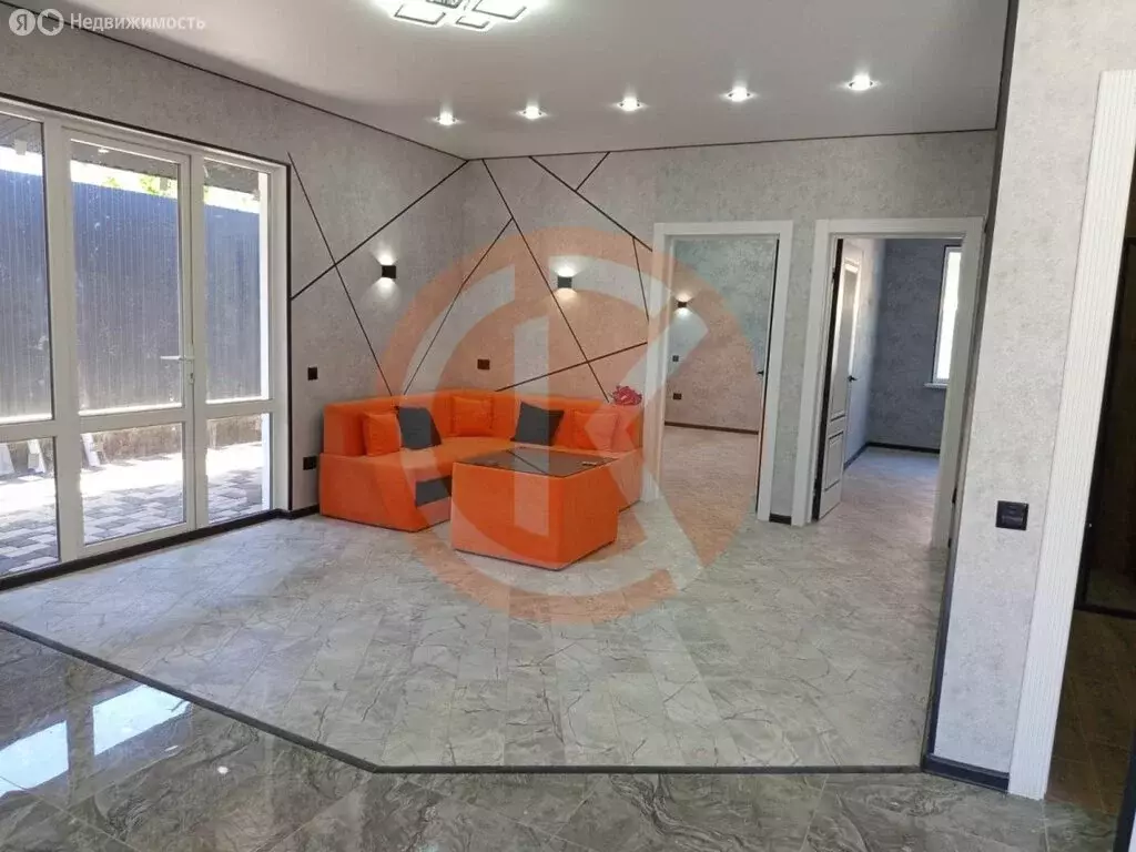 Дом в Симферополь, 17-я улица Коллективных Садов (100 м) - Фото 0