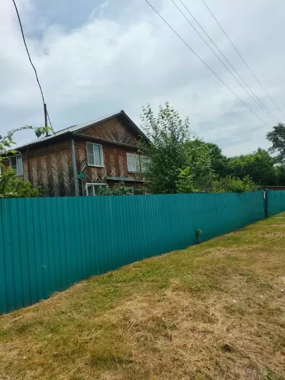 Дом в Хабаровский край, Имени Лазо район, Мухен рп Гаражная ул. (152 ... - Фото 0