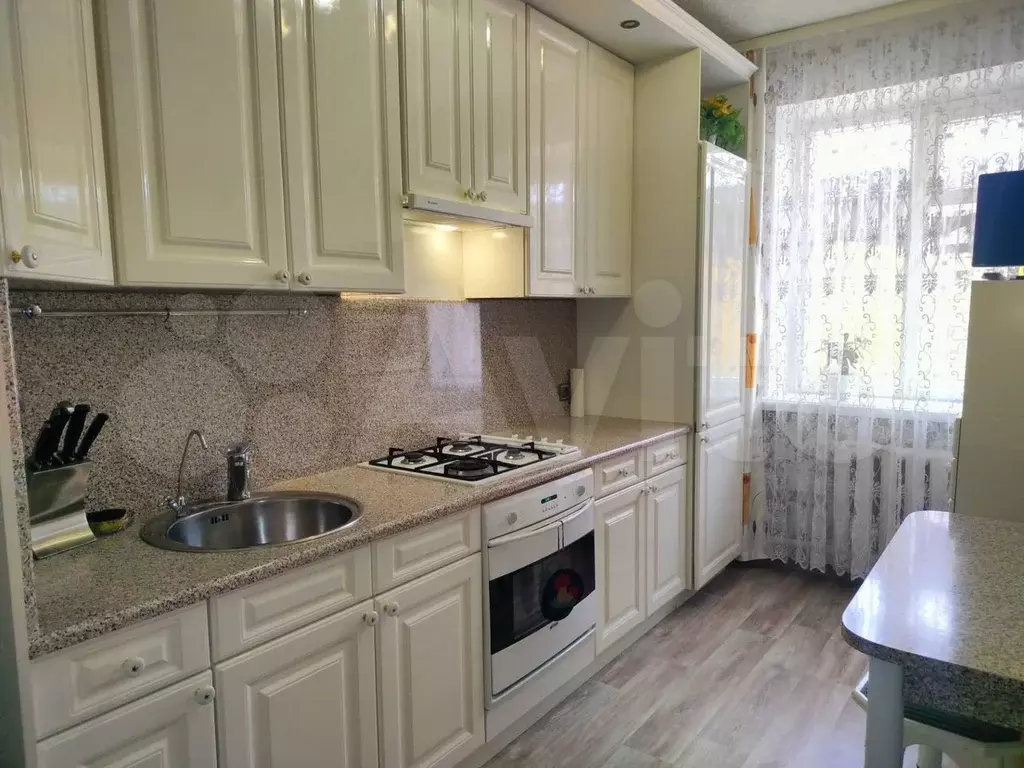 2-к. квартира, 67 м, 1/2 эт. - Фото 0