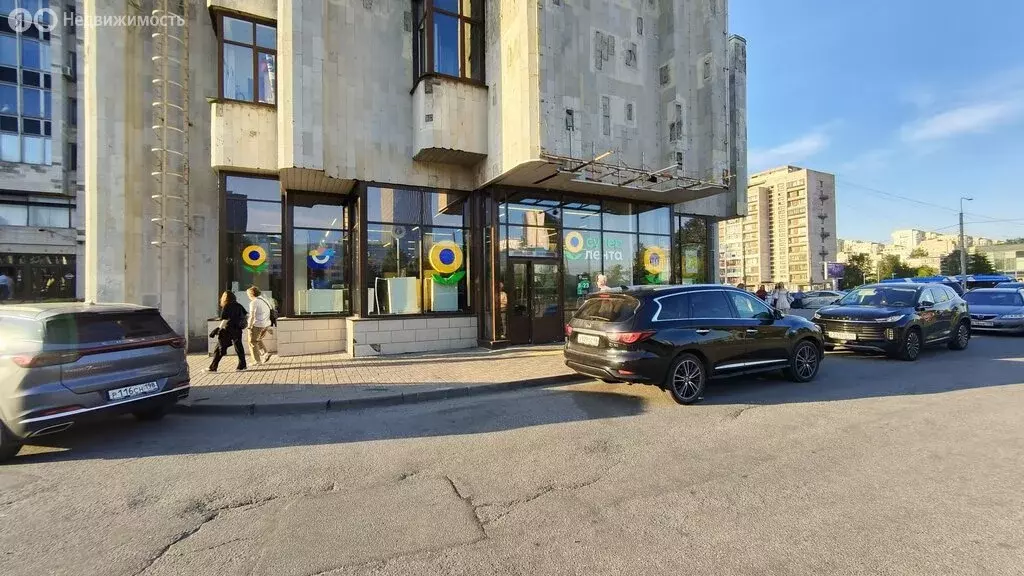 Торговая площадь (1143 м) - Фото 1