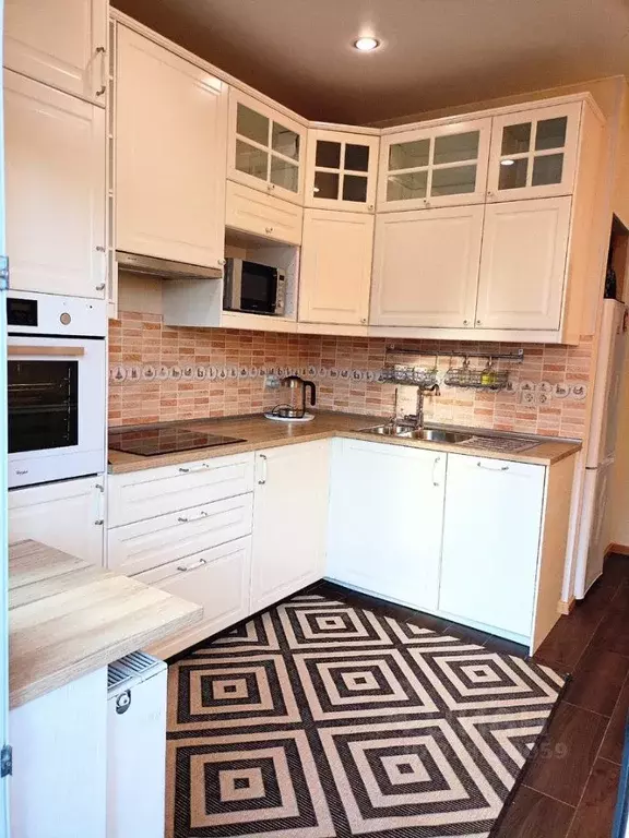 2-к кв. Санкт-Петербург Петергофское ш., 45 (70.0 м) - Фото 1