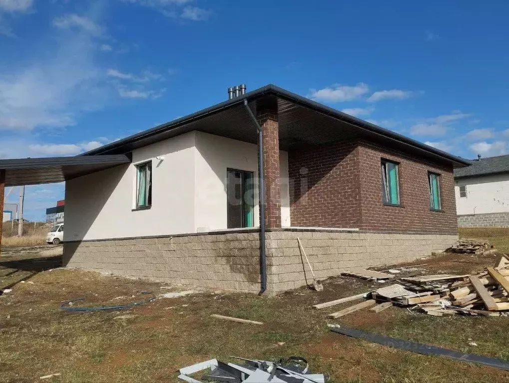 Дом в Белгородская область, Белгородский район, Дубовское с/пос, с. ... - Фото 1