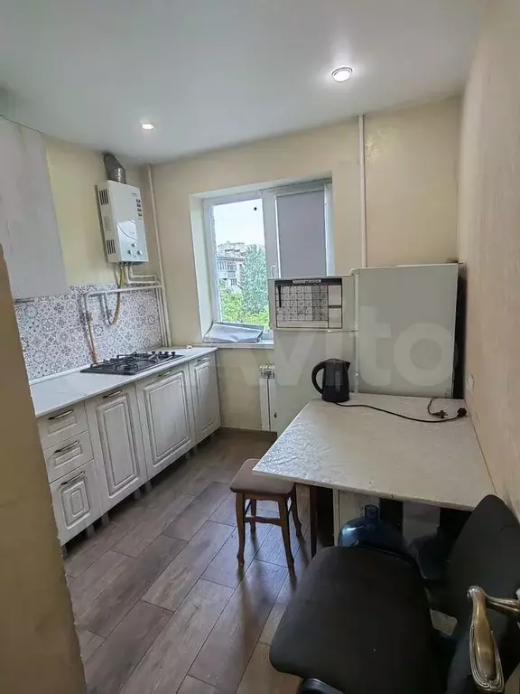 1-к. квартира, 32 м, 4/6 эт. - Фото 1