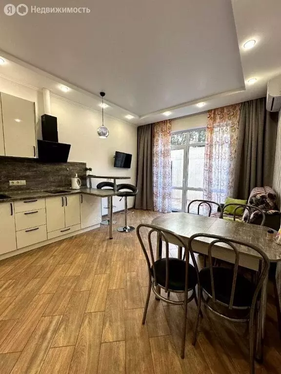 1-комнатная квартира: Геленджик, улица Мира, 44лит4 (71 м) - Фото 2