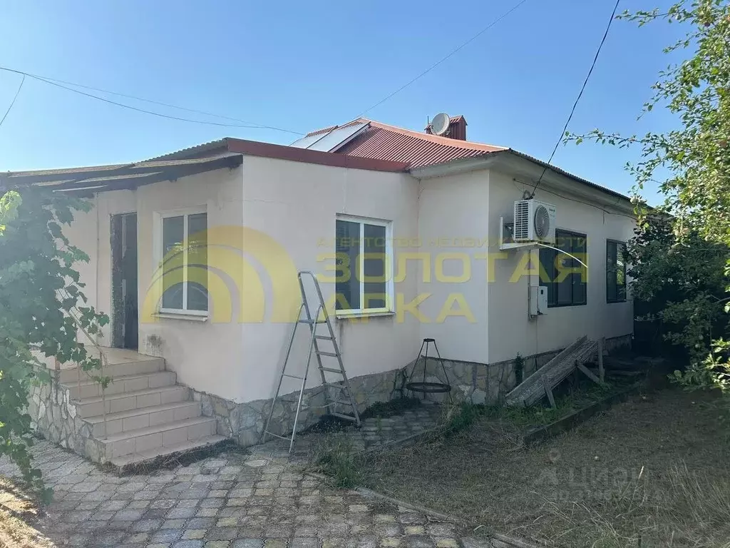 Дом в Краснодарский край, Крымский район, с. Киевское ул. Демченко (98 ... - Фото 1