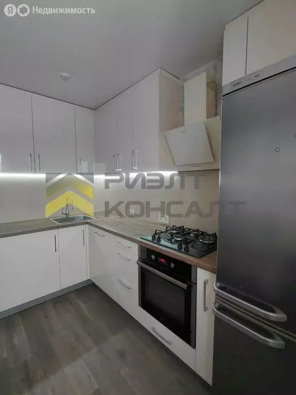 3-комнатная квартира: Омск, проспект Мира, 106Б (67 м) - Фото 1