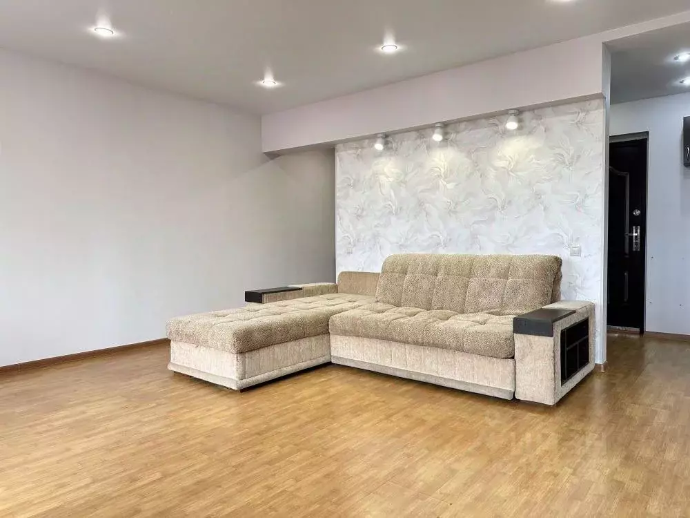 1-к кв. Иркутская область, Иркутск ул. Петрова, 56А (42.0 м) - Фото 0