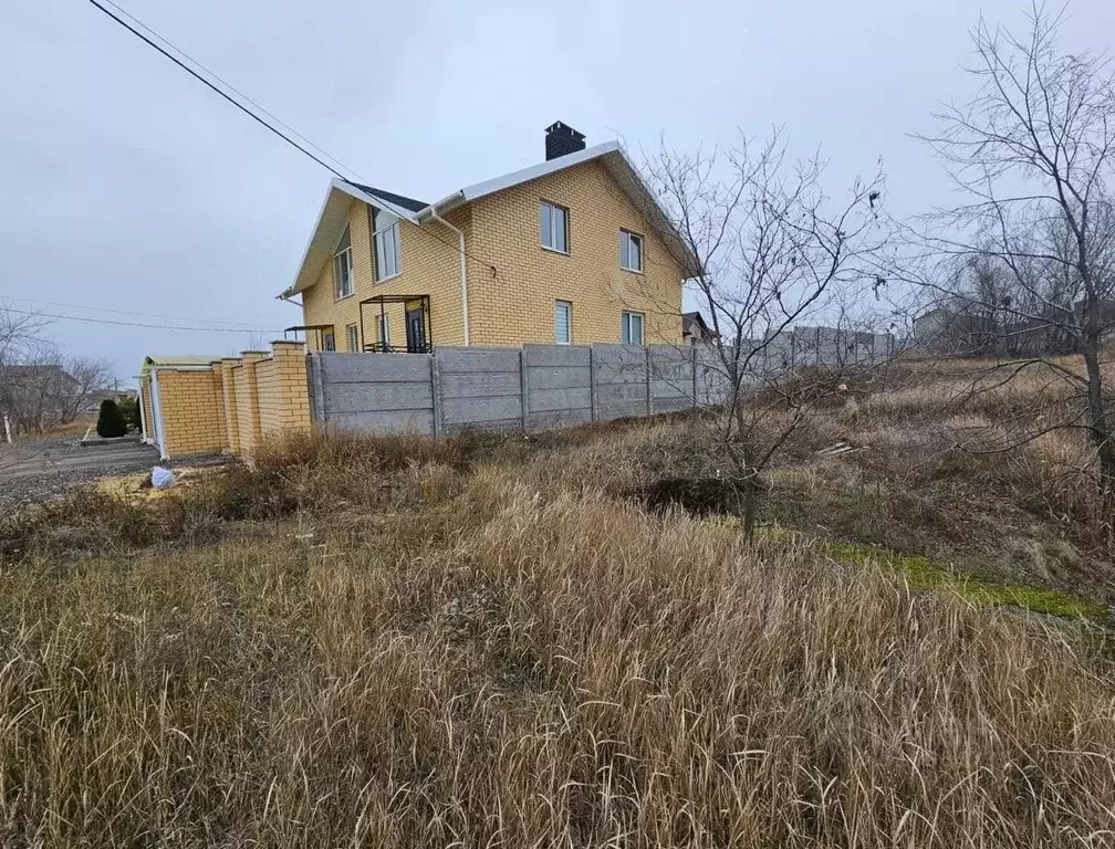 Участок в Волгоградская область, Волгоград Солнечный мкр, ул. ... - Фото 0