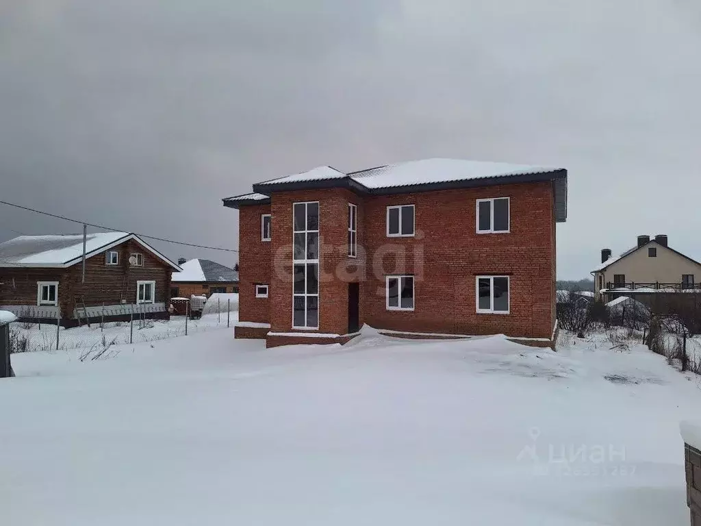 Дом в Башкортостан, Уфимский район, Таптыковский сельсовет, с. ... - Фото 1