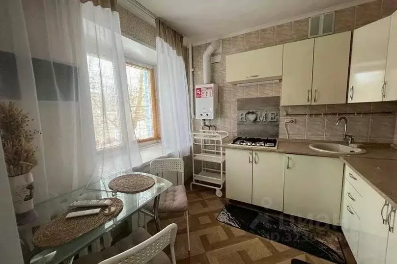 1-к кв. Коми, Ухта ул. 40 лет Коми АССР, 4 (30.0 м) - Фото 2