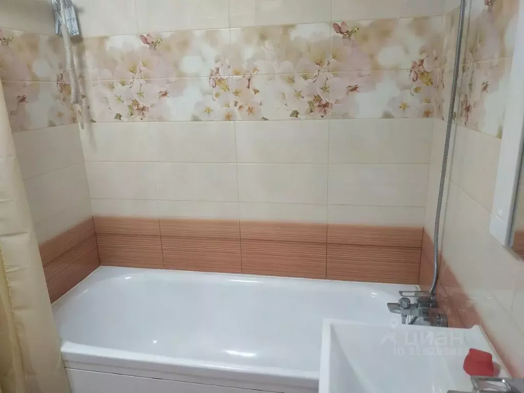 1-к кв. Саратовская область, Энгельс Дубовская ул., 5к1 (52.0 м) - Фото 1
