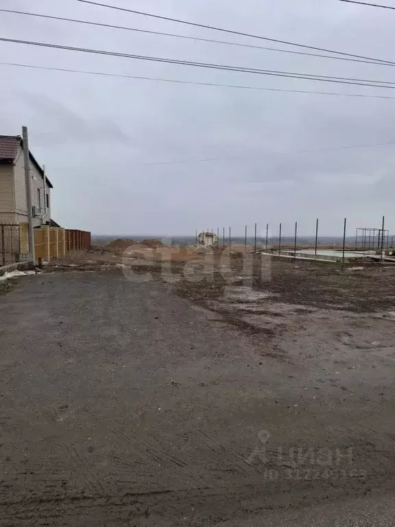 Участок в Волгоградская область, Среднеахтубинский район, Ахтубинское ... - Фото 1
