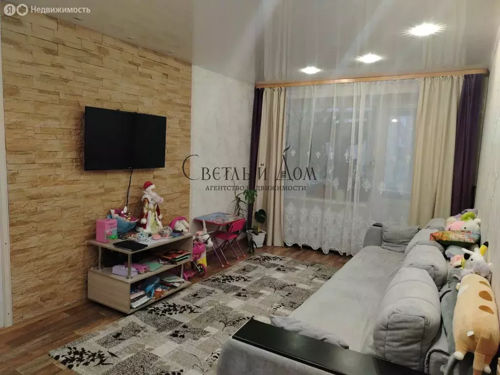 2-комнатная квартира: Чернушка, Красноармейская улица, 100А (44.4 м) - Фото 0