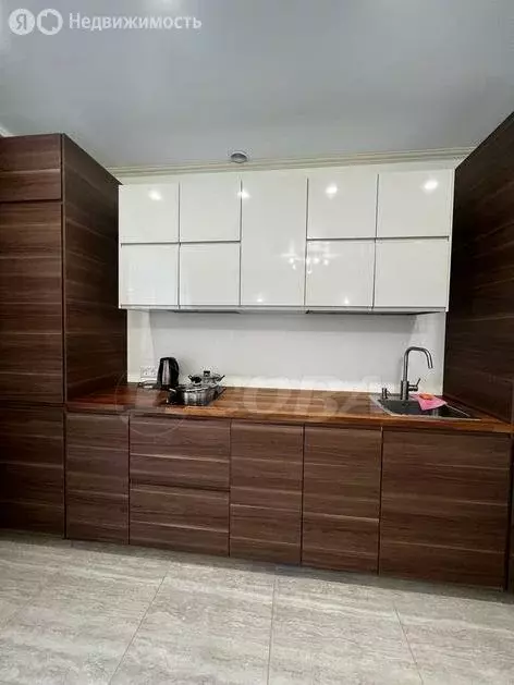 Квартира-студия: Тюмень, улица Тимофея Чаркова, 81к2 (29 м) - Фото 1