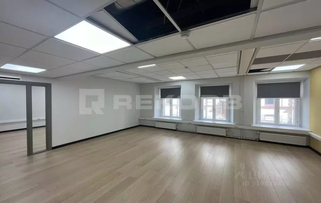 Офис в Санкт-Петербург Малая Конюшенная ул., 1-3Б (200 м) - Фото 1