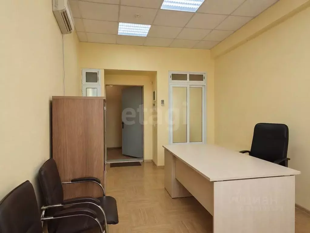 Офис в Липецкая область, Липецк пл. Петра Великого, 5 (18 м) - Фото 1