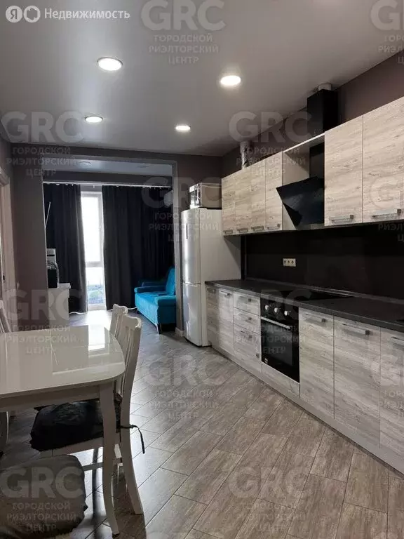 3-комнатная квартира: Сочи, улица Ленина, 99 (66 м) - Фото 1