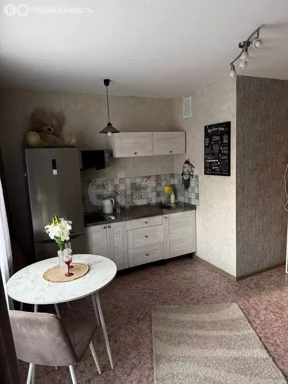 Квартира-студия: Челябинск, улица Александра Шмакова, 38 (24 м) - Фото 2