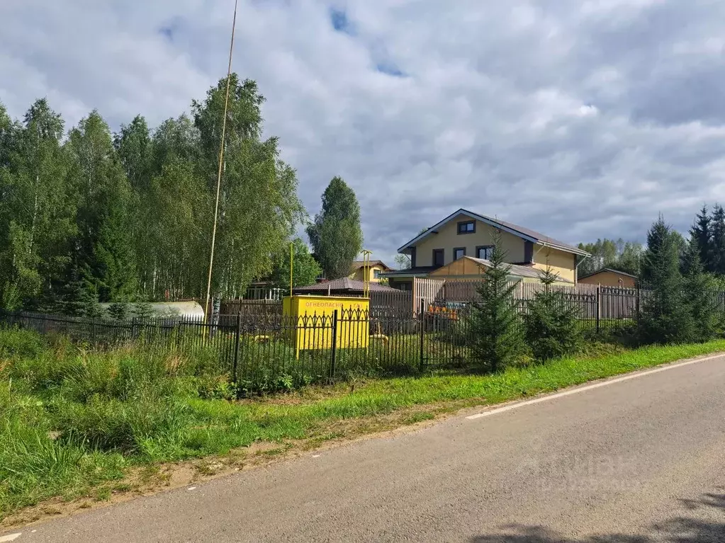 Участок в Московская область, Дмитровский муниципальный округ, д. ... - Фото 0