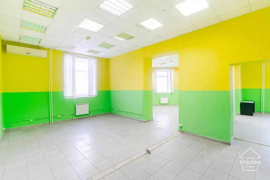 Торговая площадь в Омская область, Омск ул. Марченко, 11 (135 м) - Фото 1